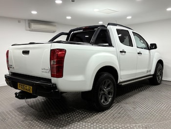 Used Isuzu D-Max 2015 for sale - 77021114: Photo