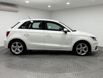 Used Audi A1 2018 for sale - 77021325: Photo