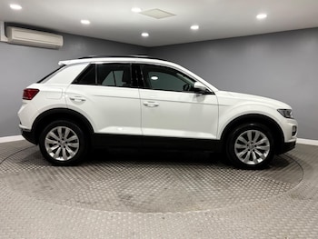 Used Volkswagen T-Roc 2020 for sale - 78662539: Photo