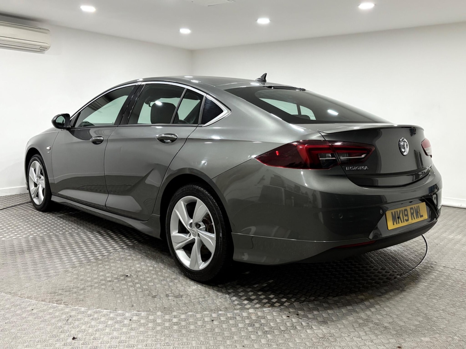 Used Vauxhall Insignia 2019 for sale - 76994704: Photo 5