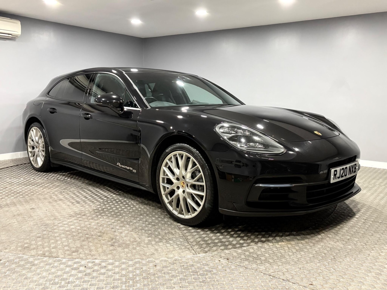 Used Porsche Panamera for sale - 77683374: Photo 1