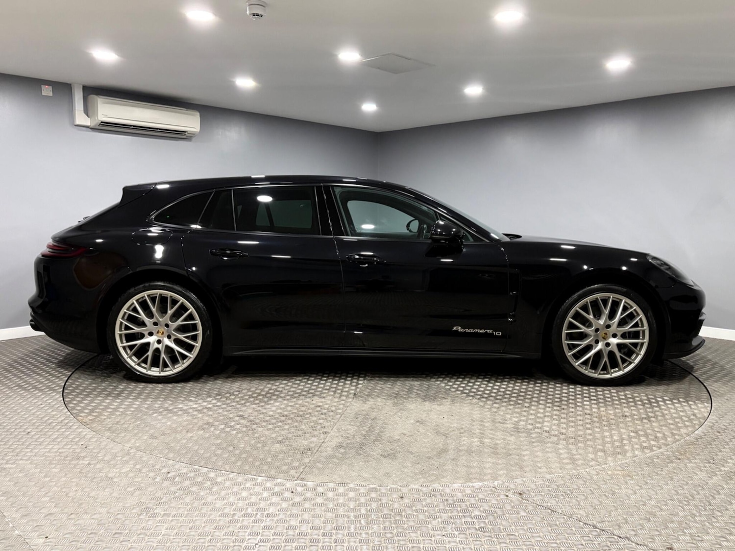 Used Porsche Panamera for sale - 77683374: Photo 2