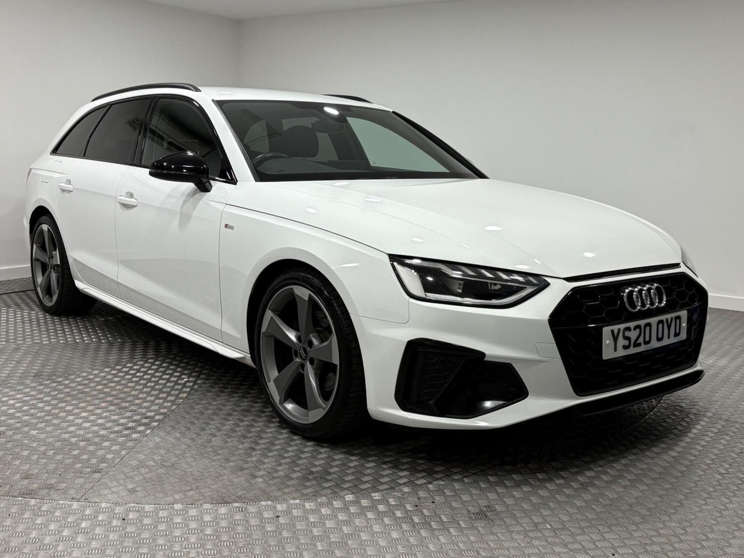 Used Audi A4 2020 for sale - 76632860: Photo 1