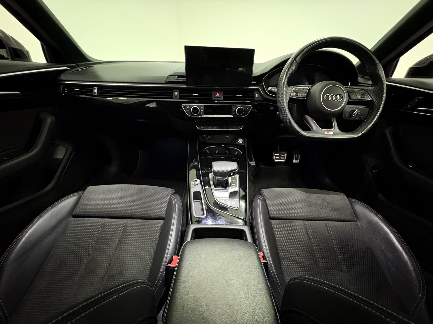 Used Audi A4 2020 for sale - 76632860: Photo 10