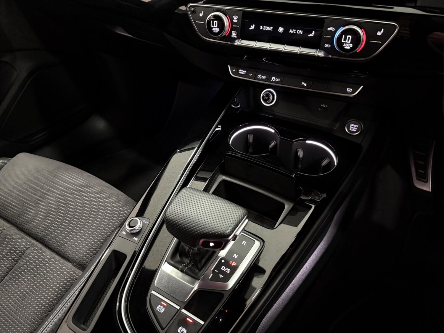 Used Audi A4 2020 for sale - 76632860: Photo 33