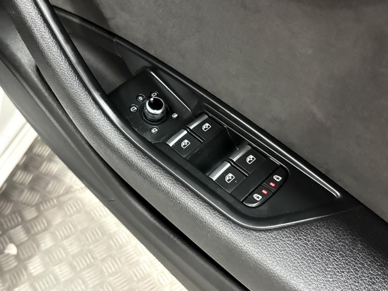 Used Audi A4 2020 for sale - 76632860: Photo 39