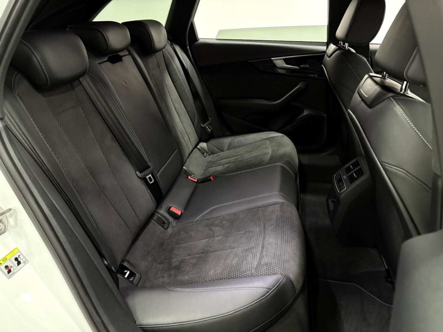 Used Audi A4 2020 for sale - 76632860: Photo 42