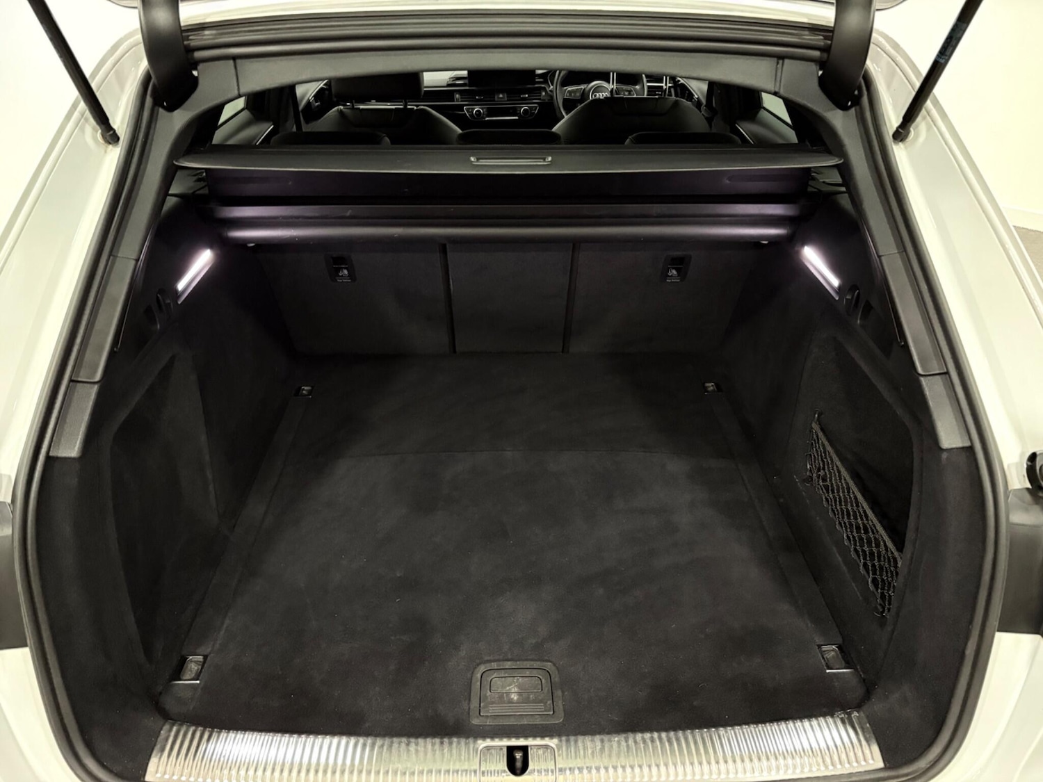 Used Audi A4 2020 for sale - 76632860: Photo 47