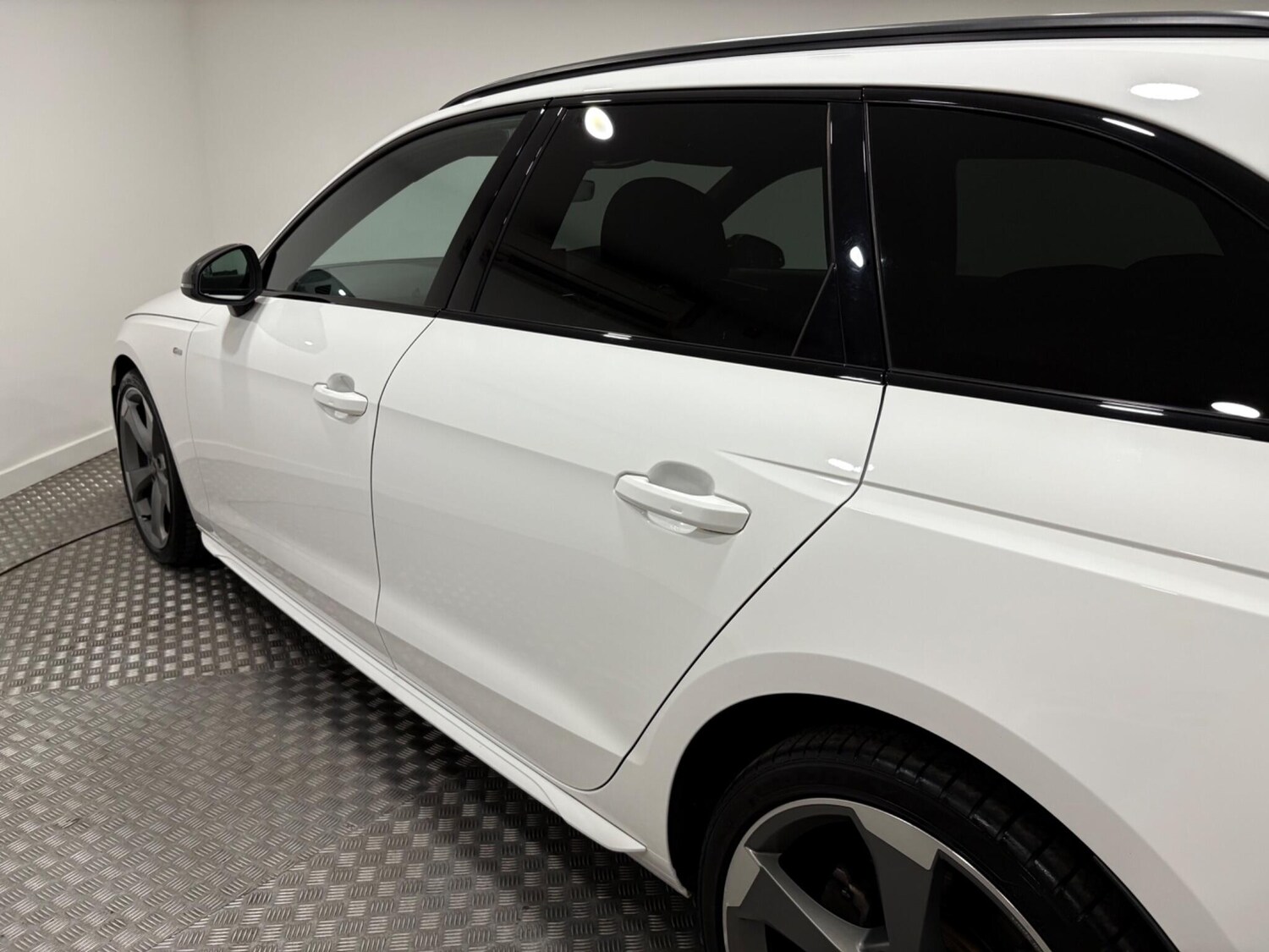 Used Audi A4 2020 for sale - 76632860: Photo 53