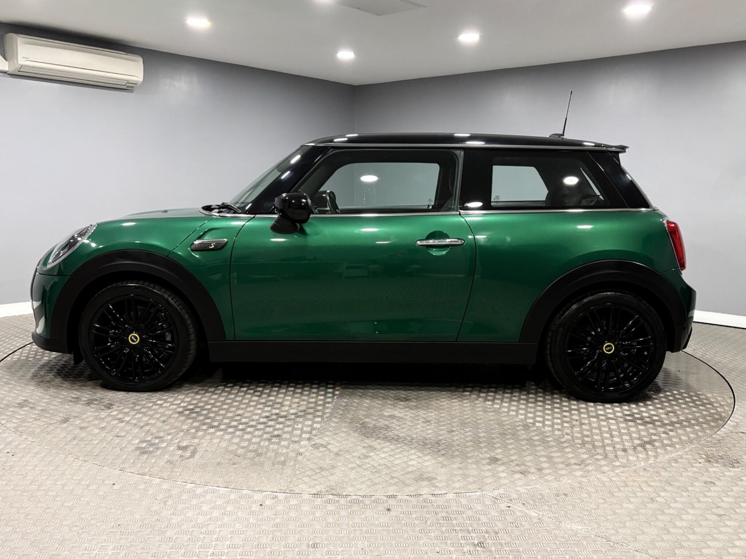 Used MINI Hatch 2022 for sale - 77939627: Photo 6