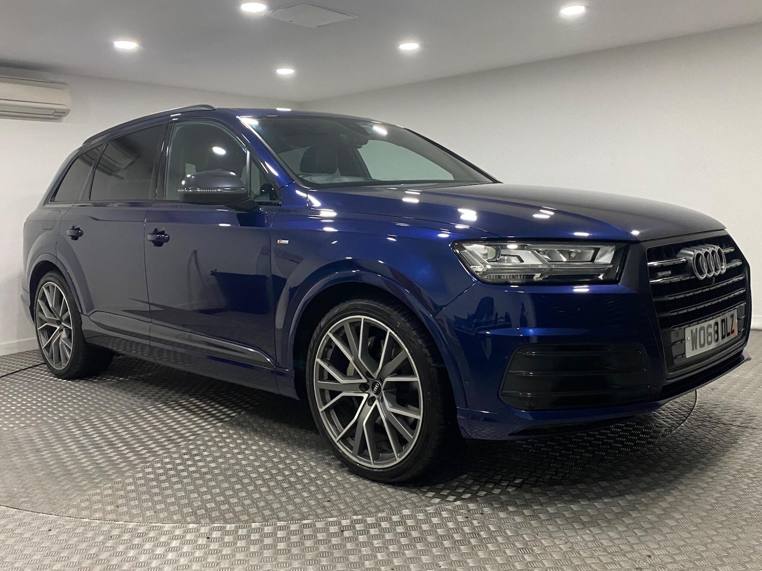 Used Audi Q7 for sale - 76432418: Photo 1