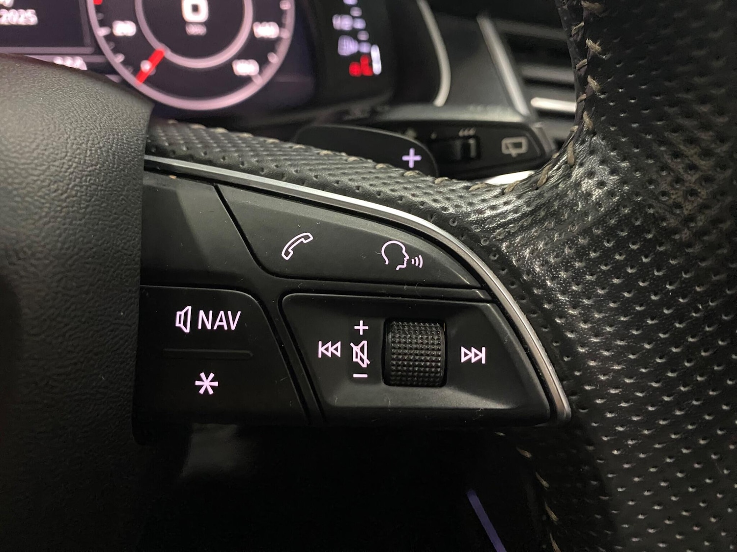 Used Audi Q7 for sale - 76432418: Photo 25