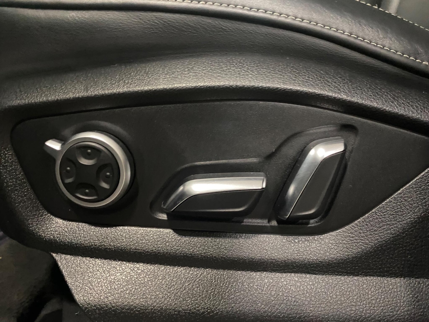 Used Audi Q7 for sale - 76432418: Photo 28