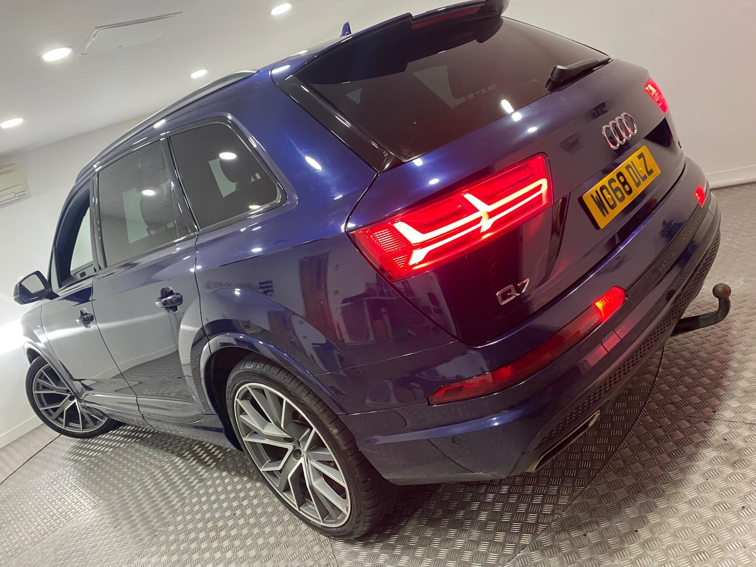 Used Audi Q7 for sale - 76432418: Photo 59