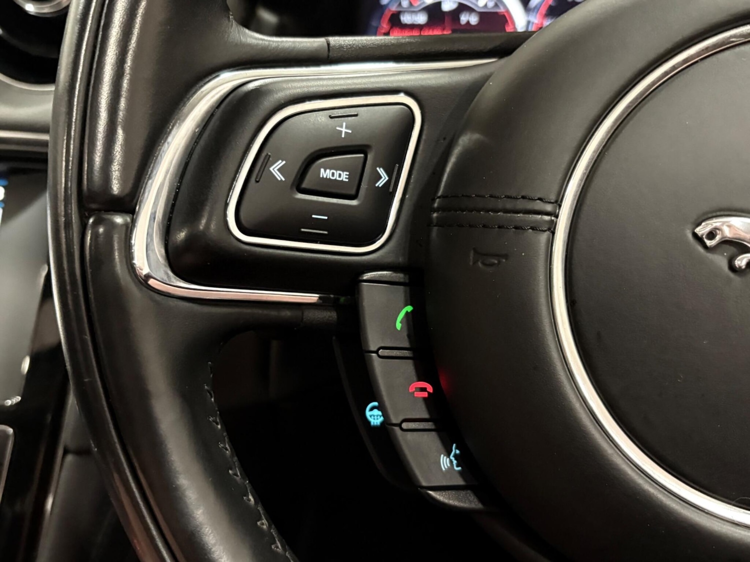 Used Jaguar XJ 2015 for sale - 77315221: Photo 17