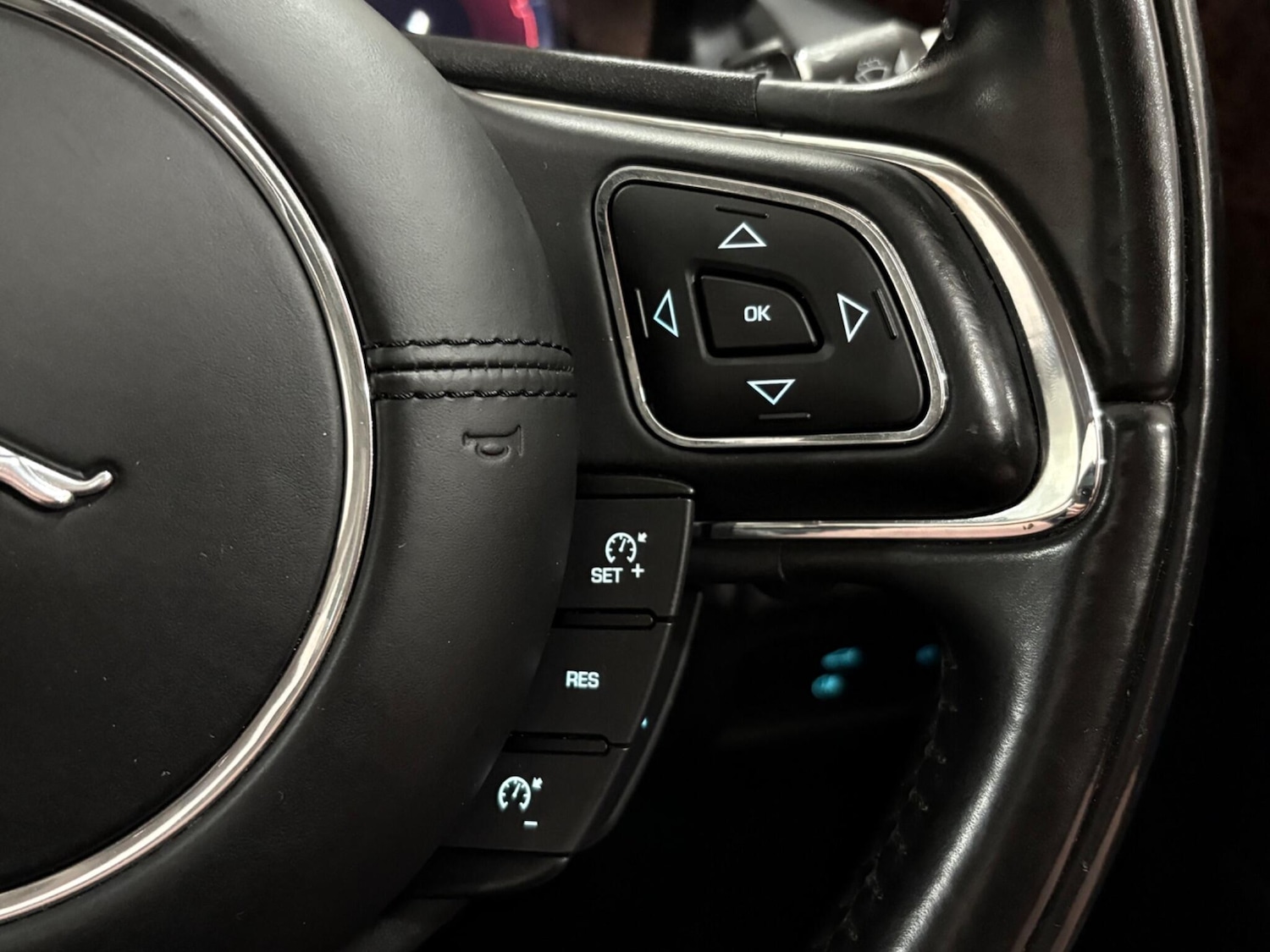 Used Jaguar XJ 2015 for sale - 77315221: Photo 19