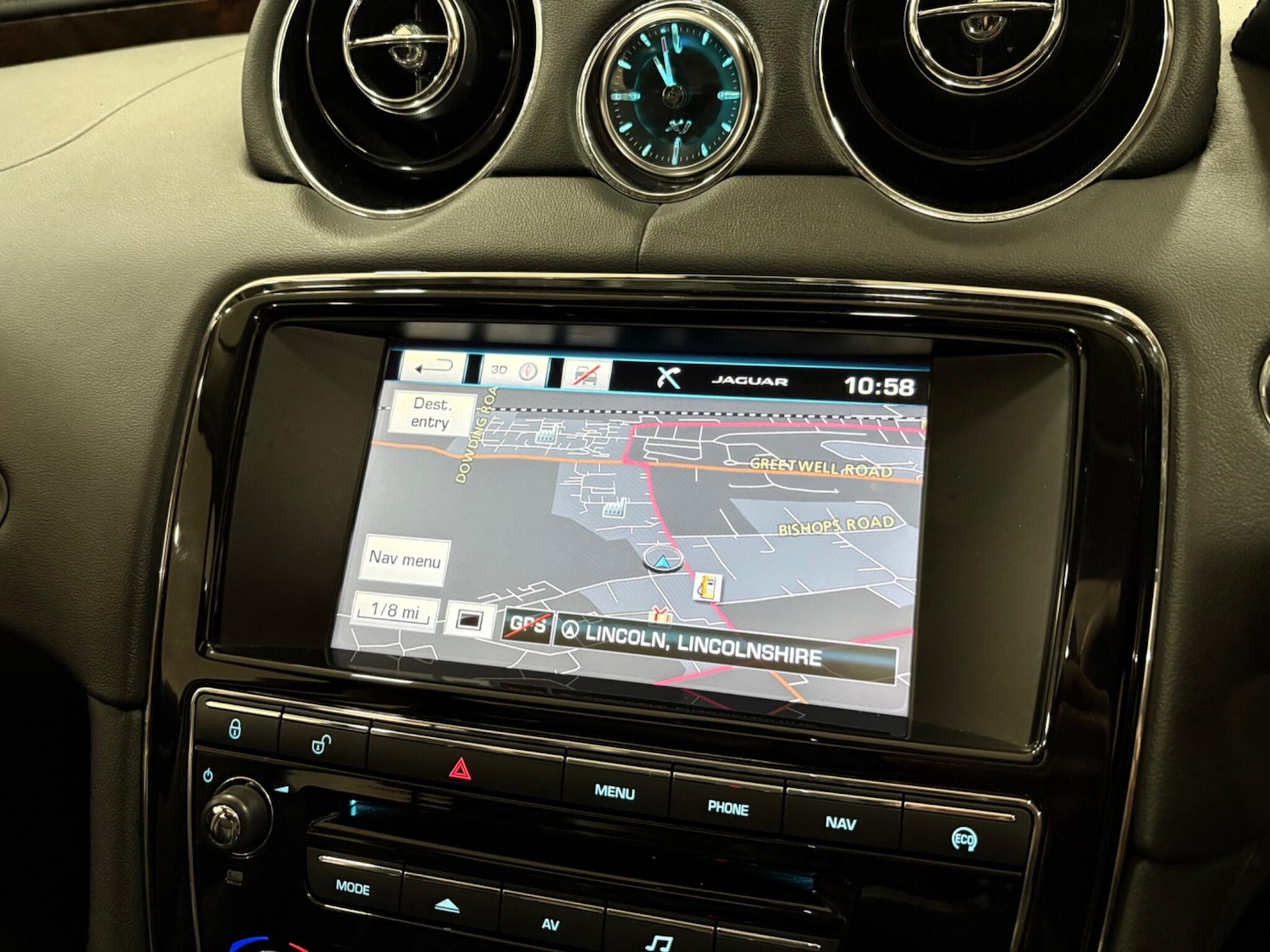 Used Jaguar XJ 2015 for sale - 77315221: Photo 24