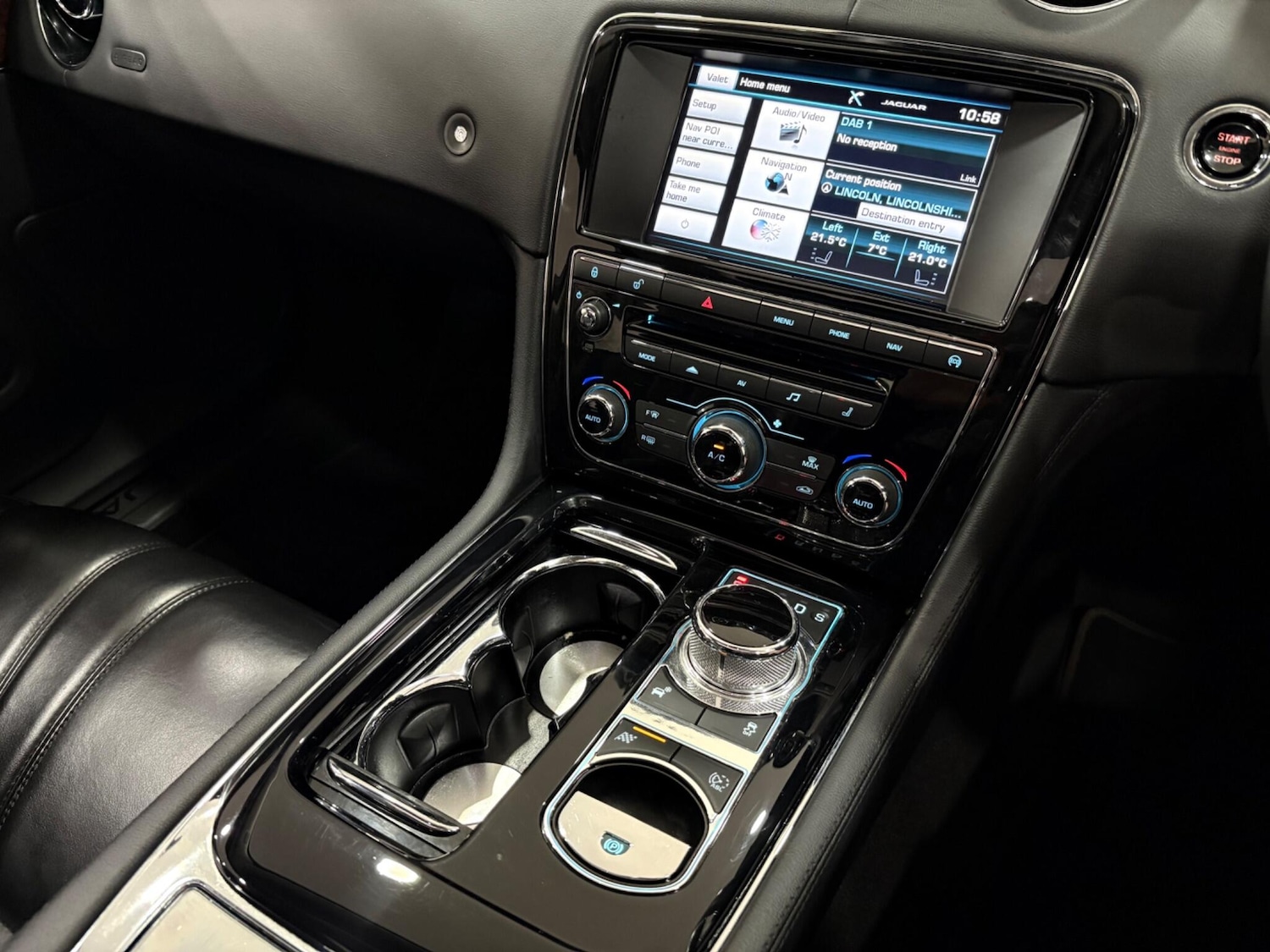 Used Jaguar XJ 2015 for sale - 77315221: Photo 32