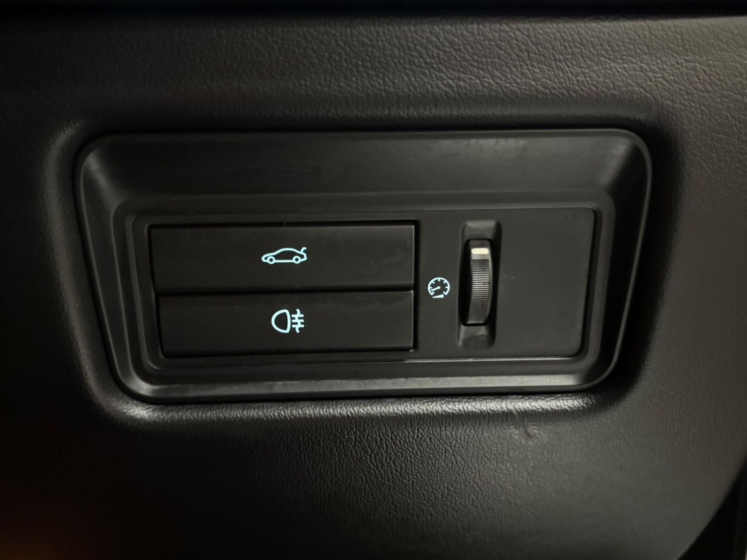 Used Jaguar XJ 2015 for sale - 77315221: Photo 36