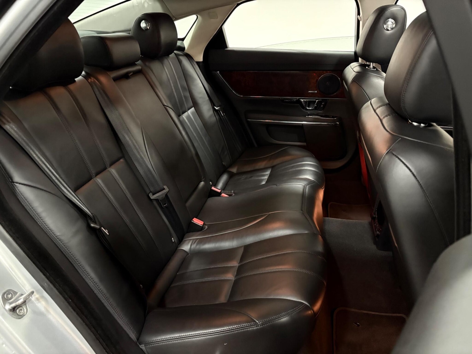 Used Jaguar XJ 2015 for sale - 77315221: Photo 40