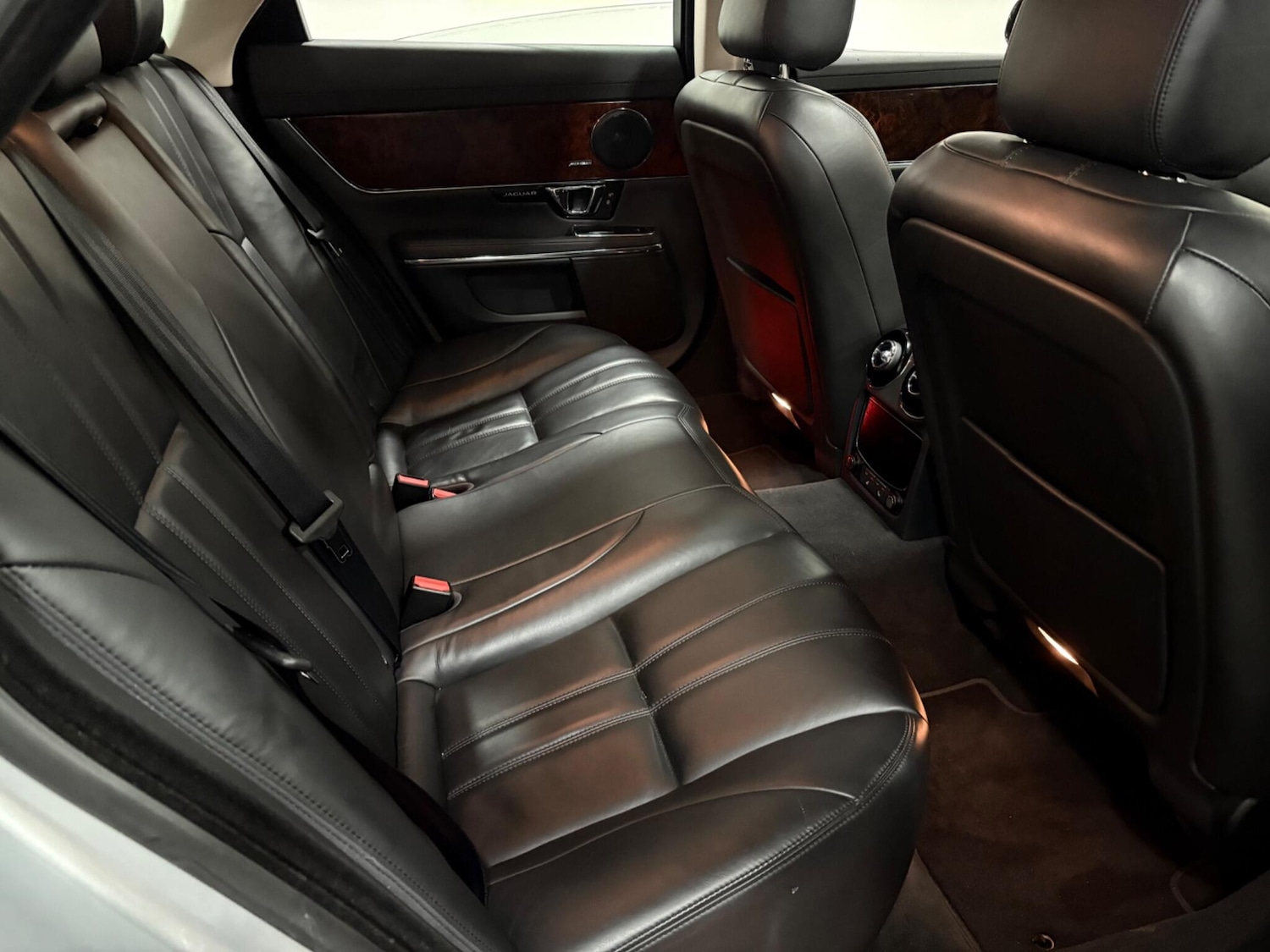 Used Jaguar XJ 2015 for sale - 77315221: Photo 42