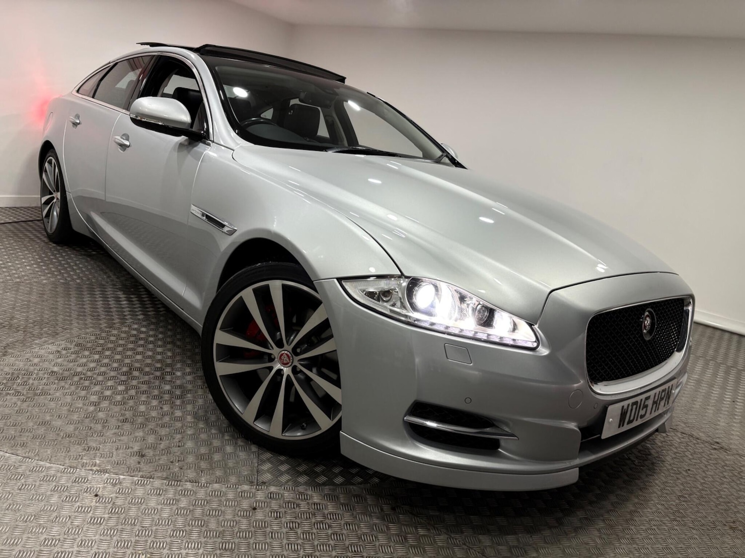 Used Jaguar XJ 2015 for sale - 77315221: Photo 49