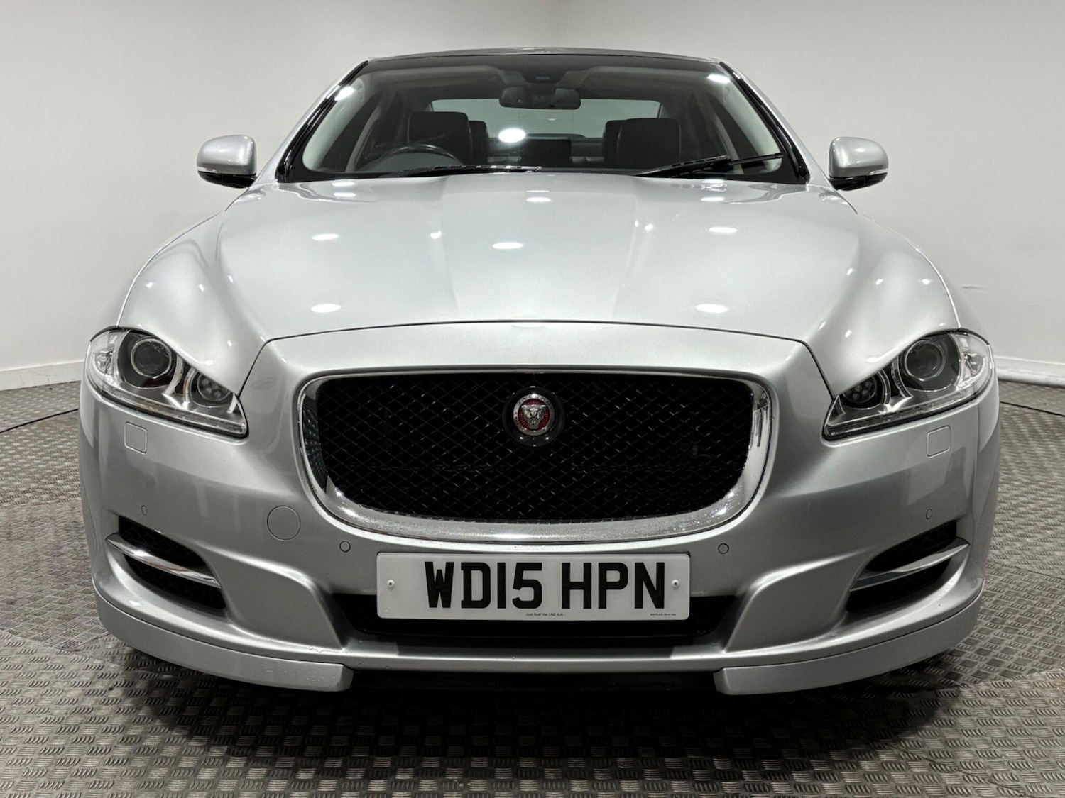 Used Jaguar XJ 2015 for sale - 77315221: Photo 8