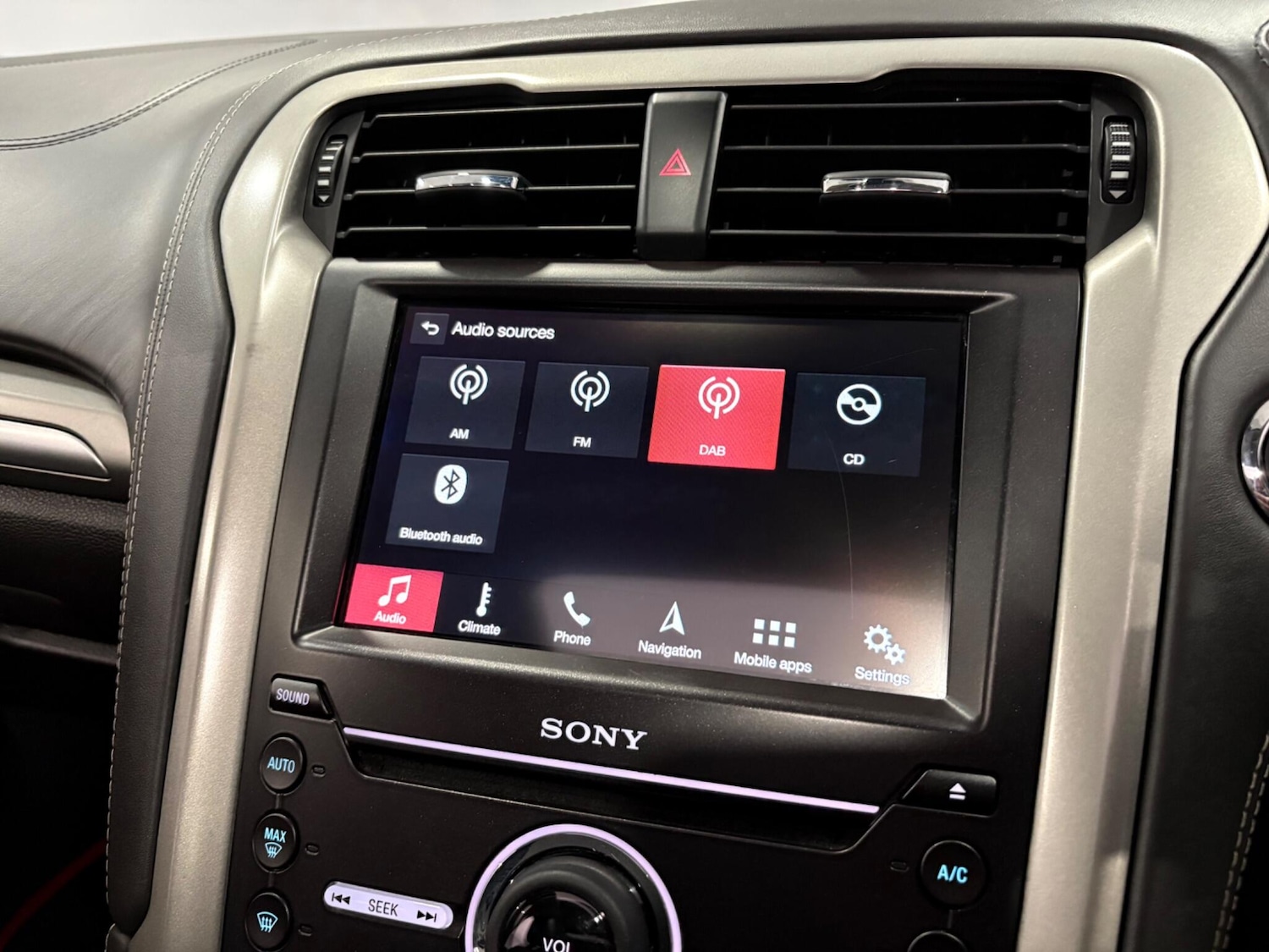 Used Ford Mondeo 2018 for sale - 78101283: Photo 25