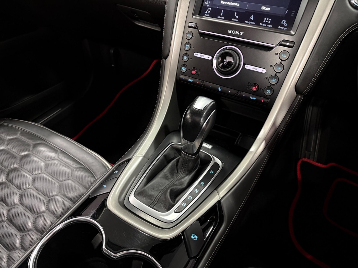 Used Ford Mondeo 2018 for sale - 78101283: Photo 32