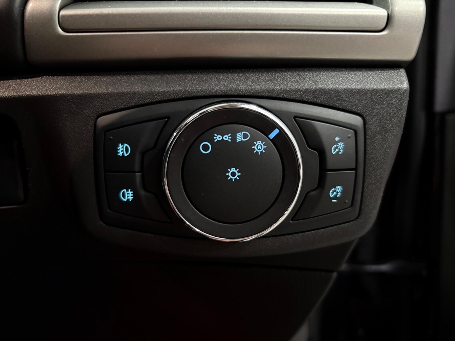 Used Ford Mondeo 2018 for sale - 78101283: Photo 34