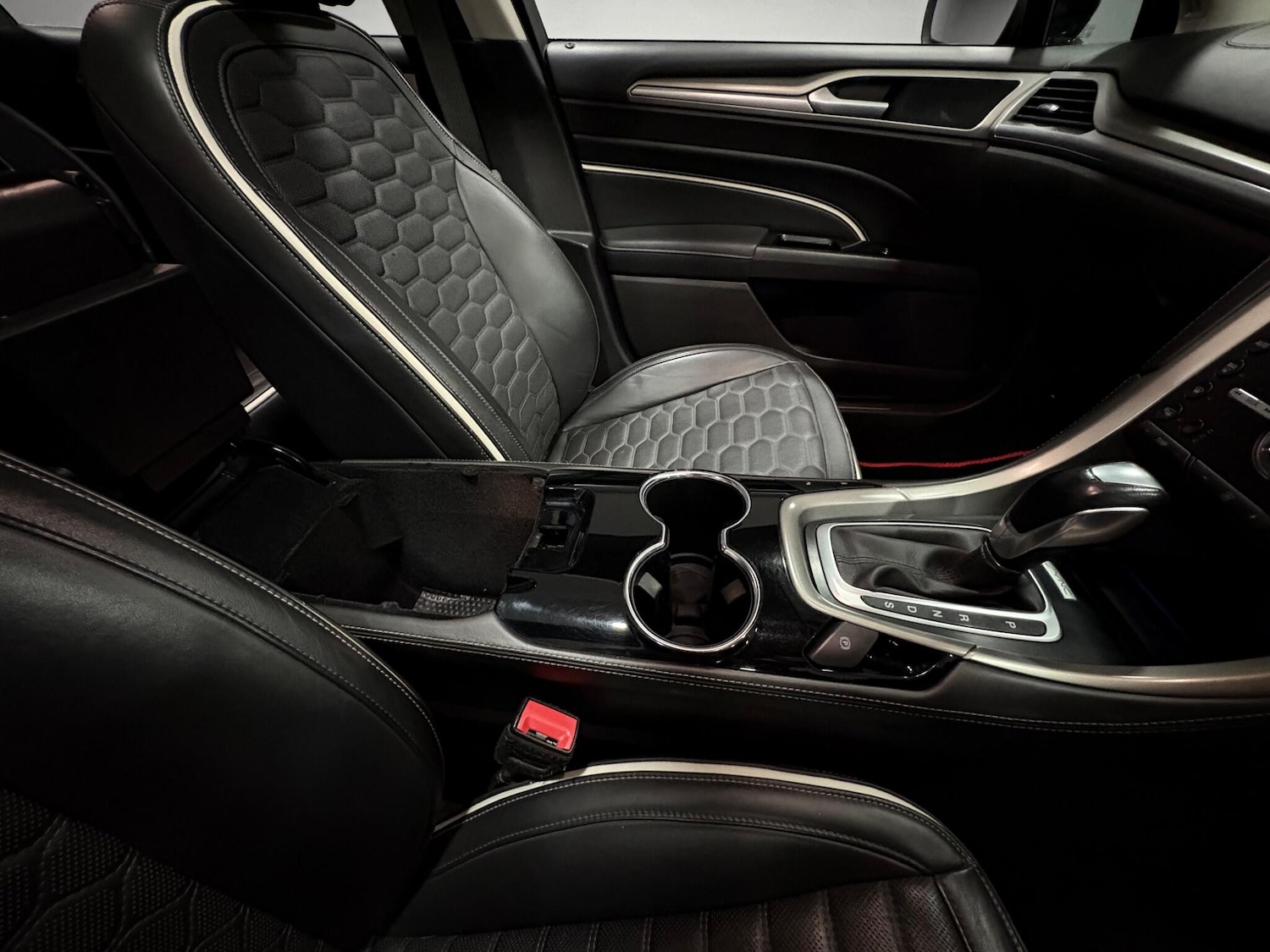 Used Ford Mondeo 2018 for sale - 78101283: Photo 35