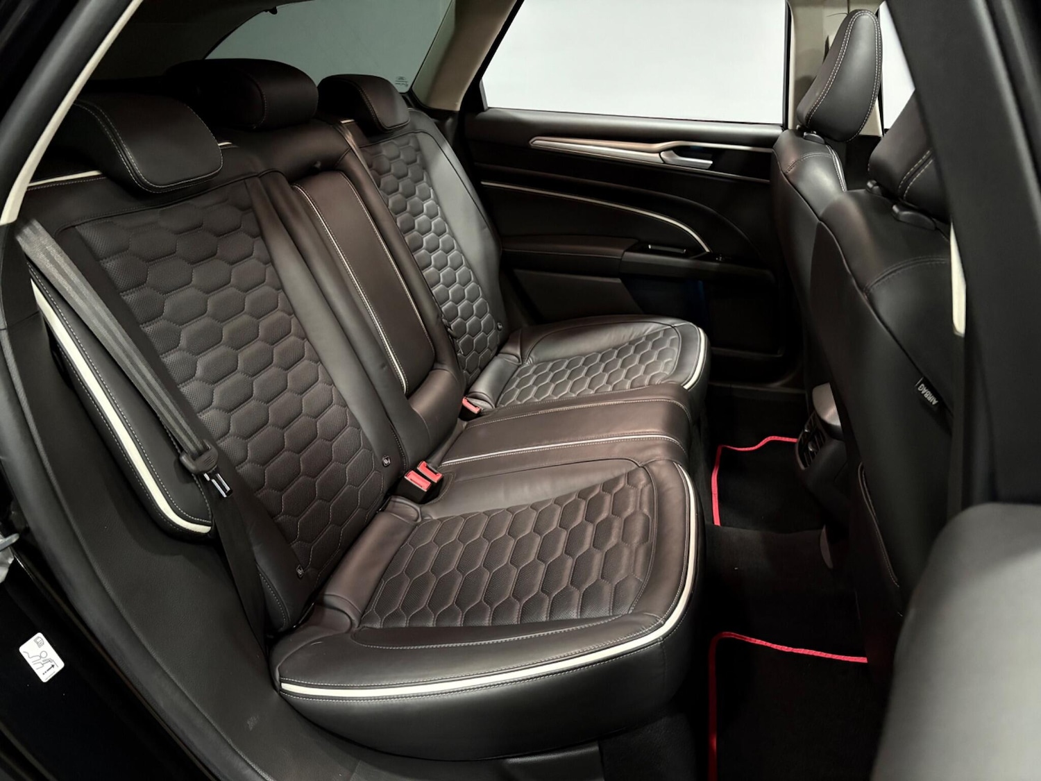 Used Ford Mondeo 2018 for sale - 78101283: Photo 39