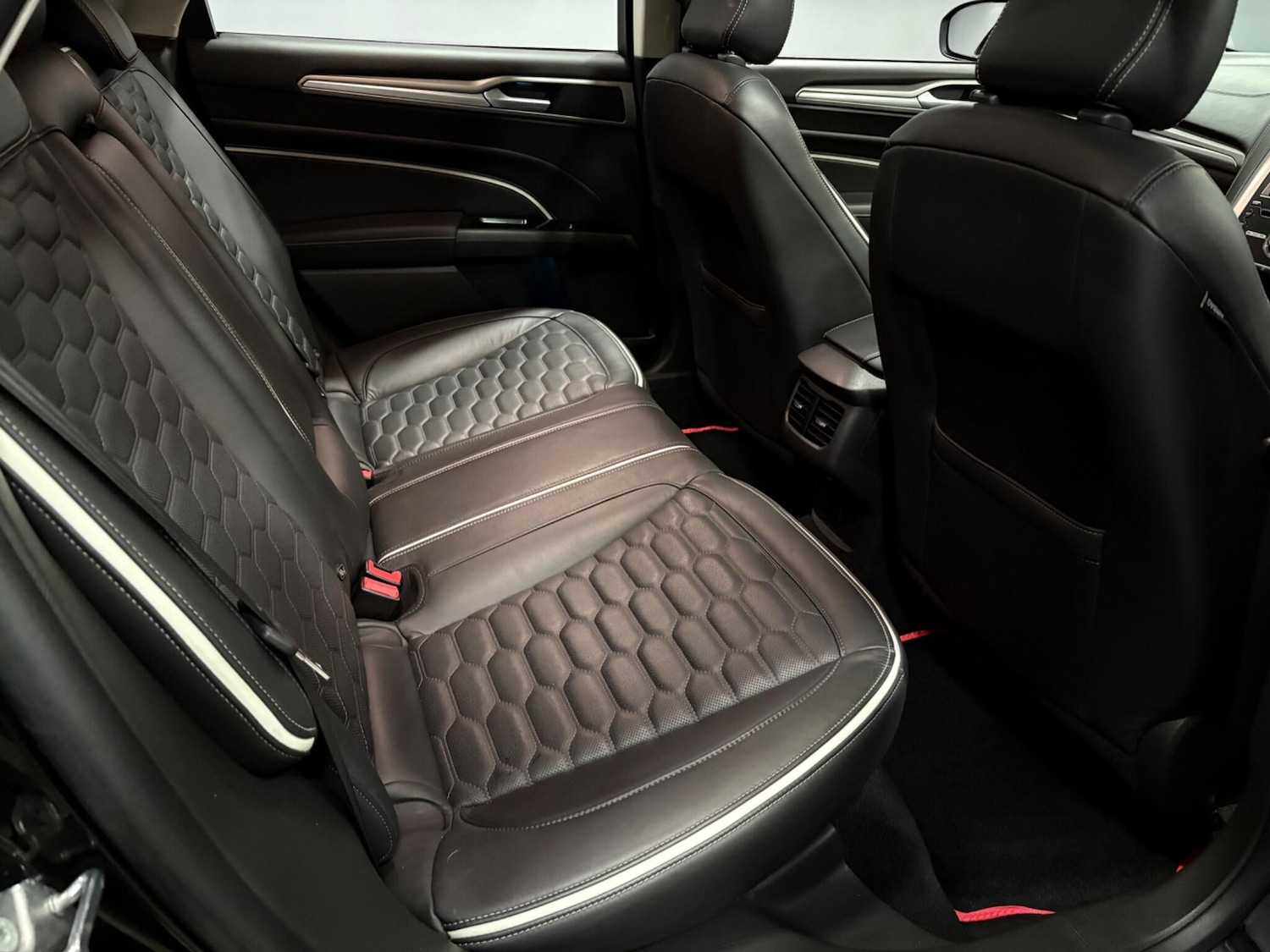 Used Ford Mondeo 2018 for sale - 78101283: Photo 41