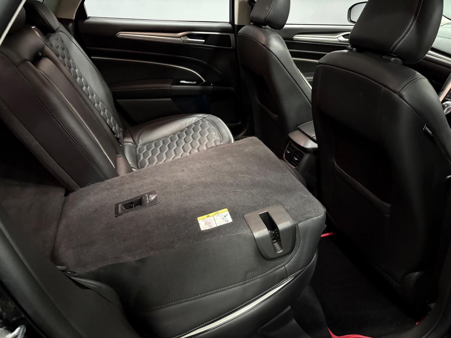 Used Ford Mondeo 2018 for sale - 78101283: Photo 42