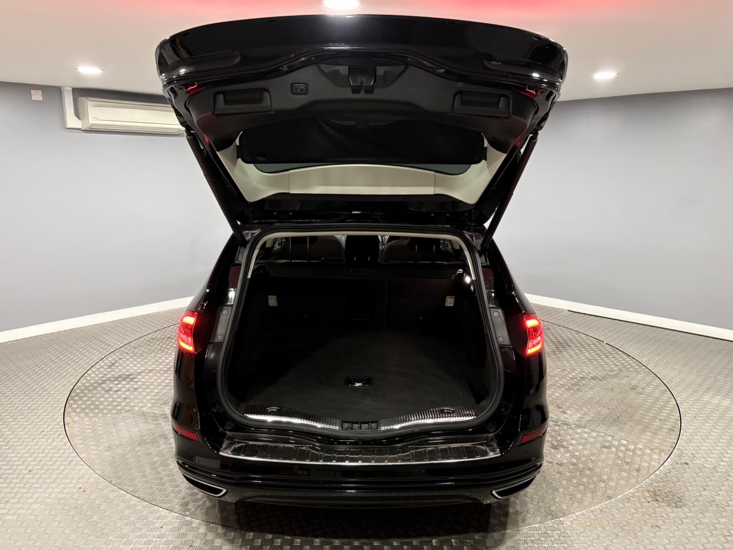 Used Ford Mondeo 2018 for sale - 78101283: Photo 44