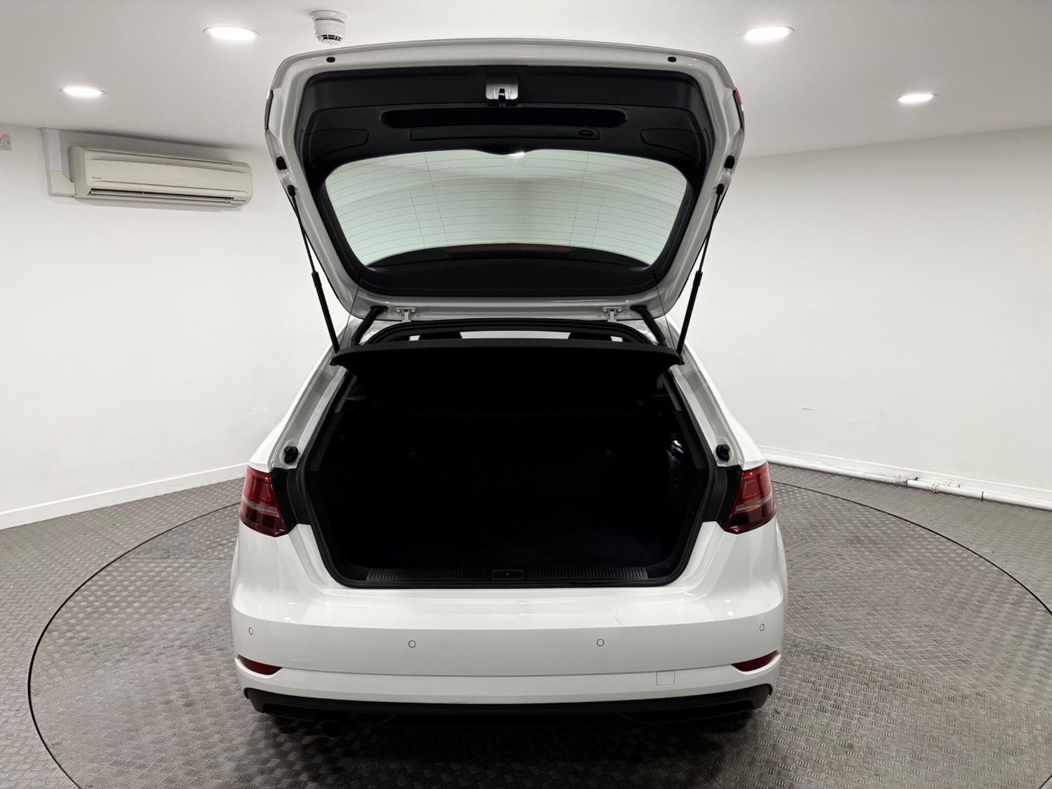 Used Audi A3 2019 for sale - 77020880: Photo 39