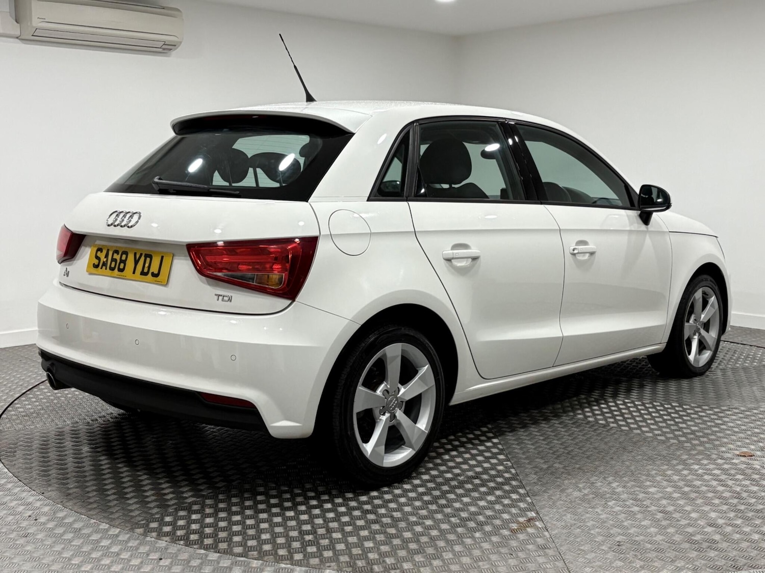 Used Audi A1 2018 for sale - 76597453: Photo 3