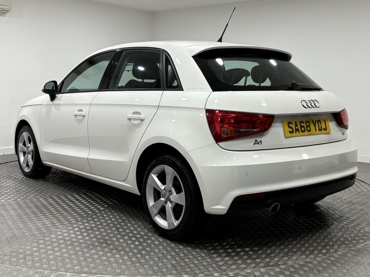 Used Audi A1 2018 for sale - 76597453: Photo 5