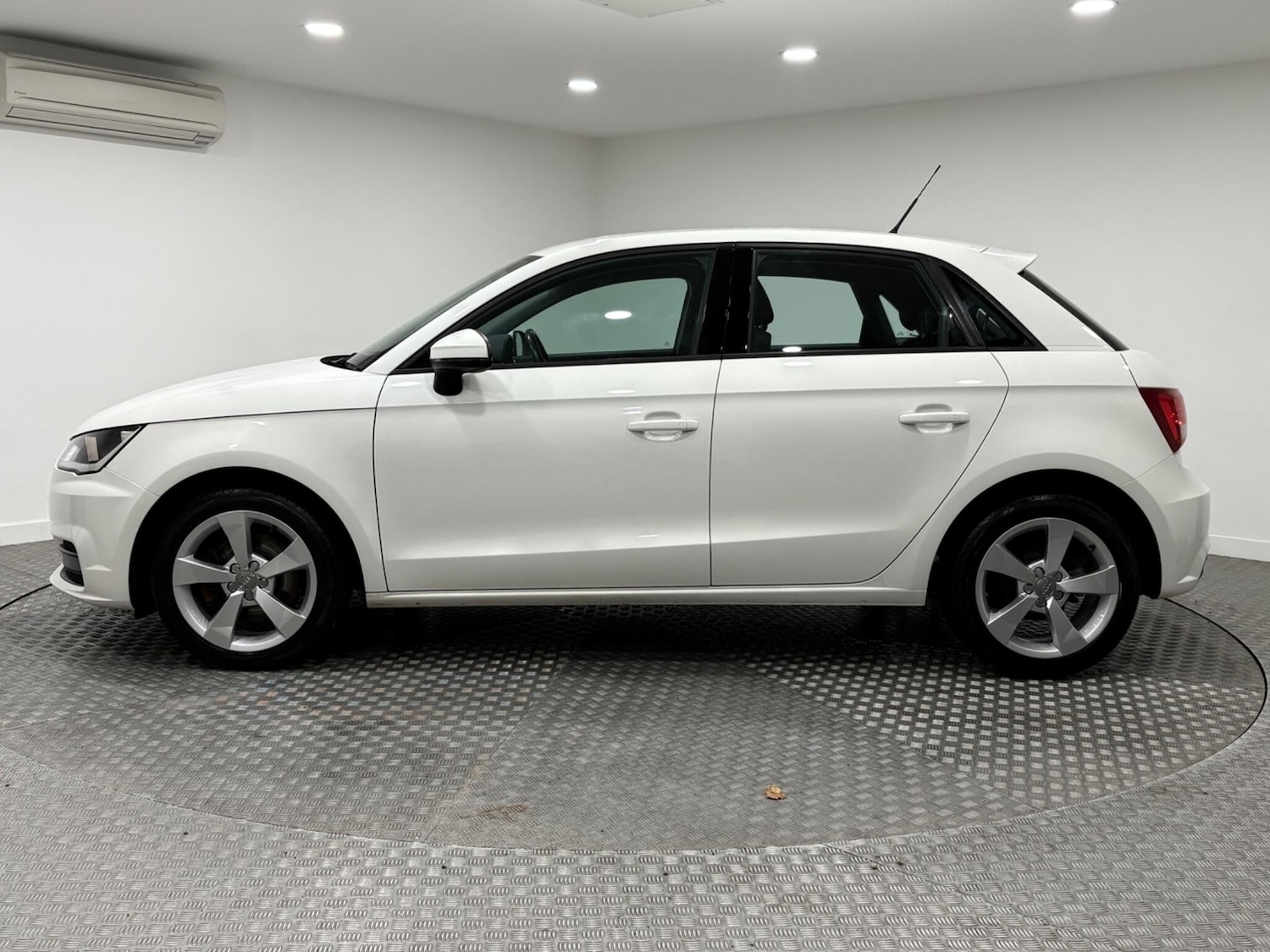 Used Audi A1 2018 for sale - 76597453: Photo 6