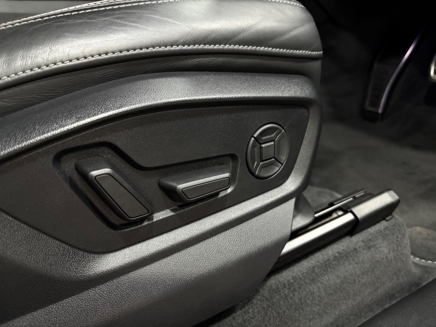 Used Audi Q8 2022 for sale - 77021263: Photo 14