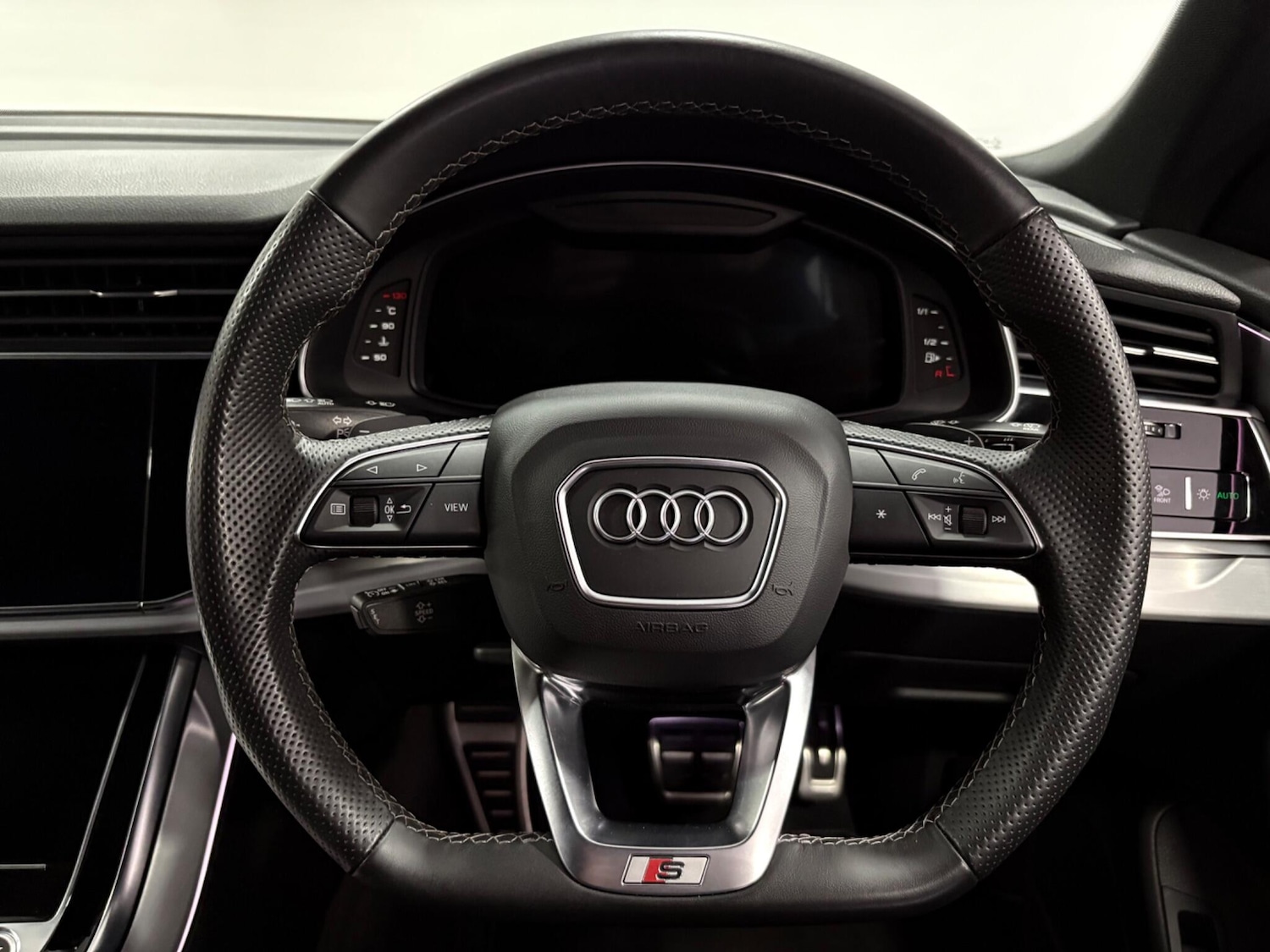 Used Audi Q8 2022 for sale - 77021263: Photo 15