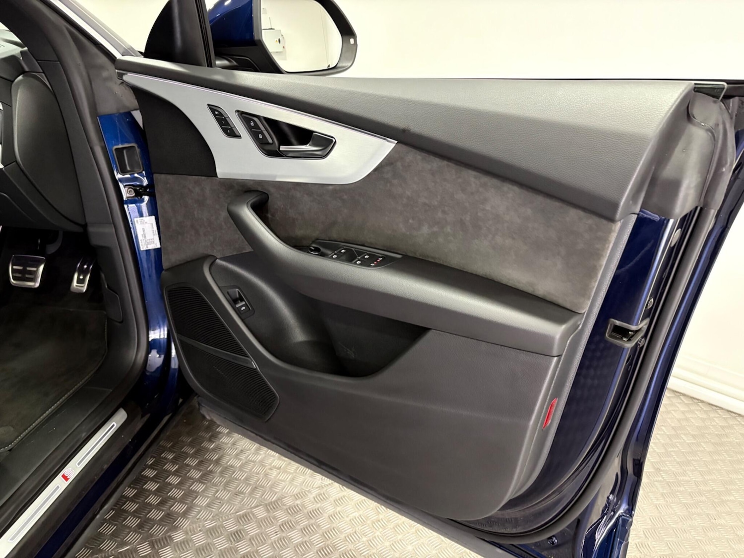 Used Audi Q8 2022 for sale - 77021263: Photo 48