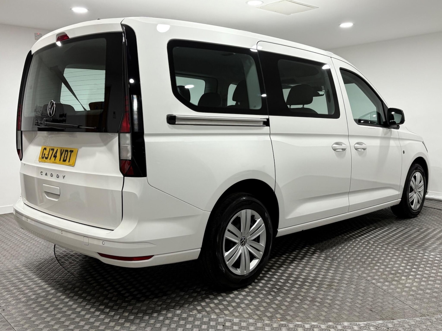 Used Volkswagen Caddy Maxi 2024 for sale - 76484365: Photo 3