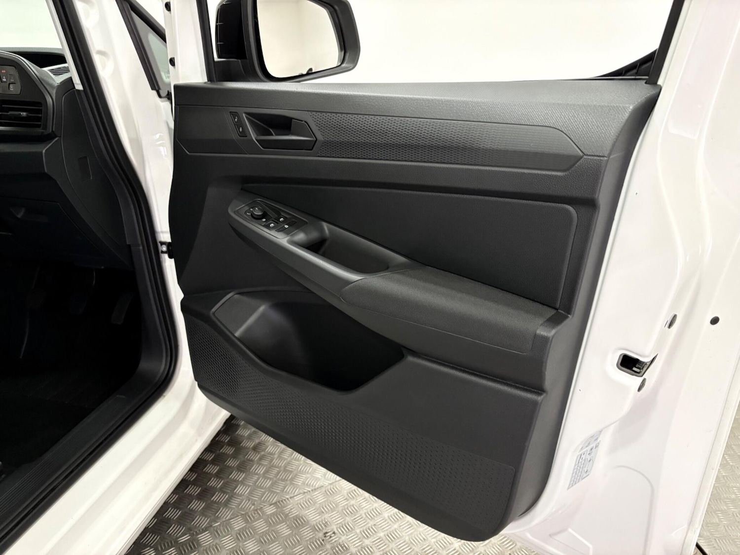 Used Volkswagen Caddy Maxi 2024 for sale - 76484365: Photo 37