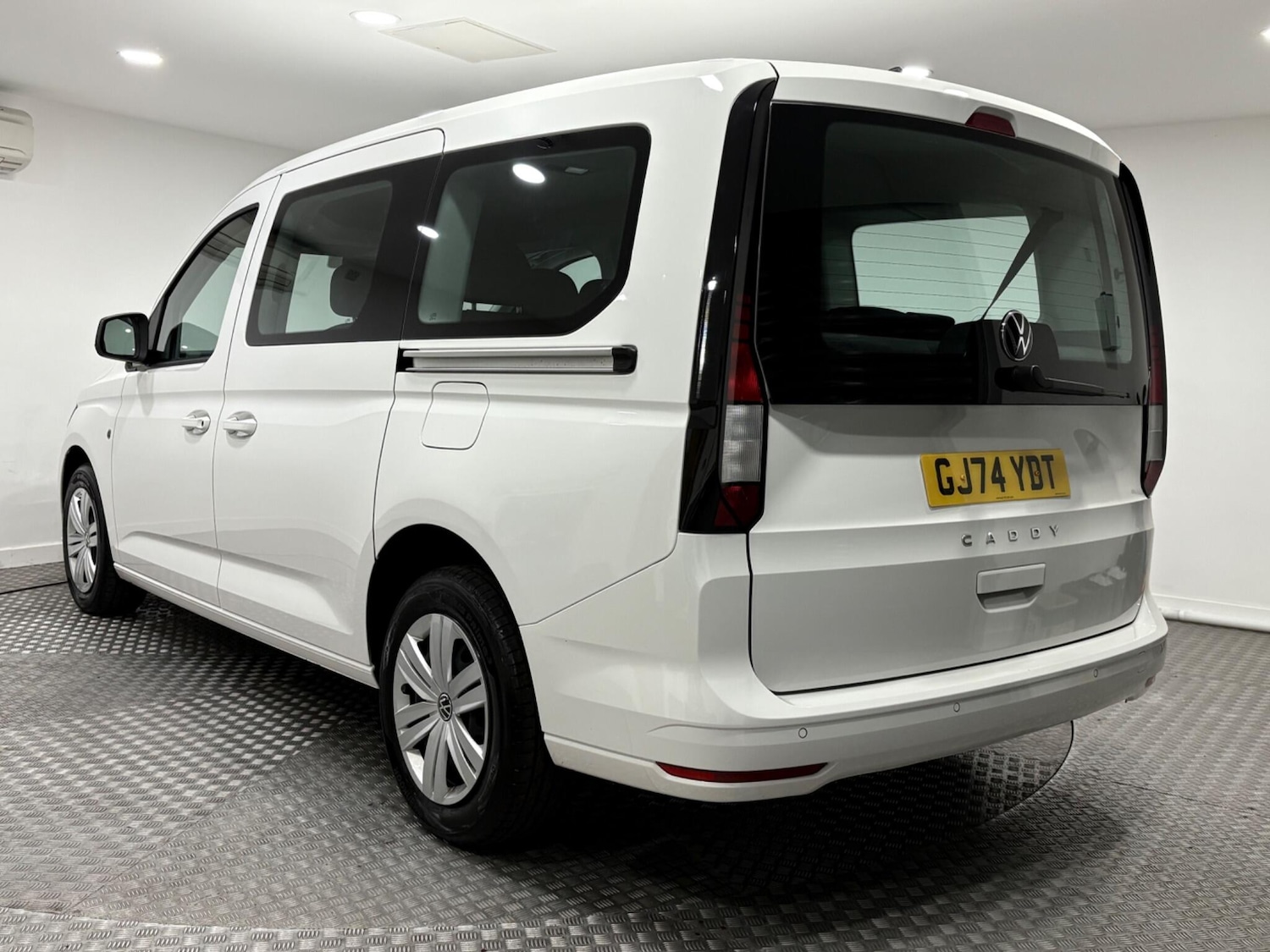 Used Volkswagen Caddy Maxi 2024 for sale - 76484365: Photo 5