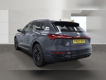 Used Audi Q8 2023 for sale - 79677525: Photo