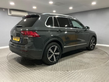 Used Volkswagen Tiguan 2017 for sale - 79373345: Photo