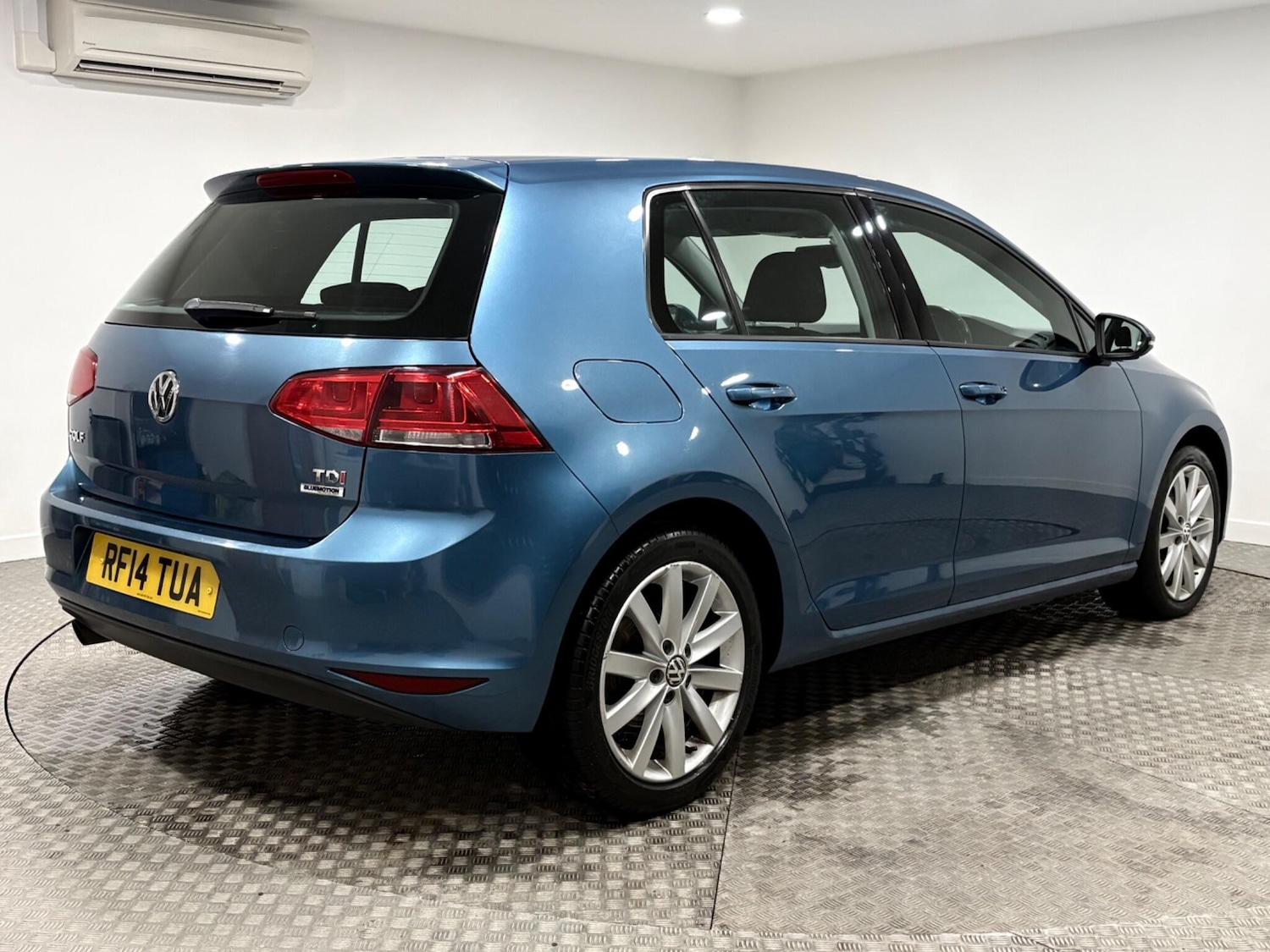 Used Volkswagen Golf 2014 for sale - 77696199: Photo 3