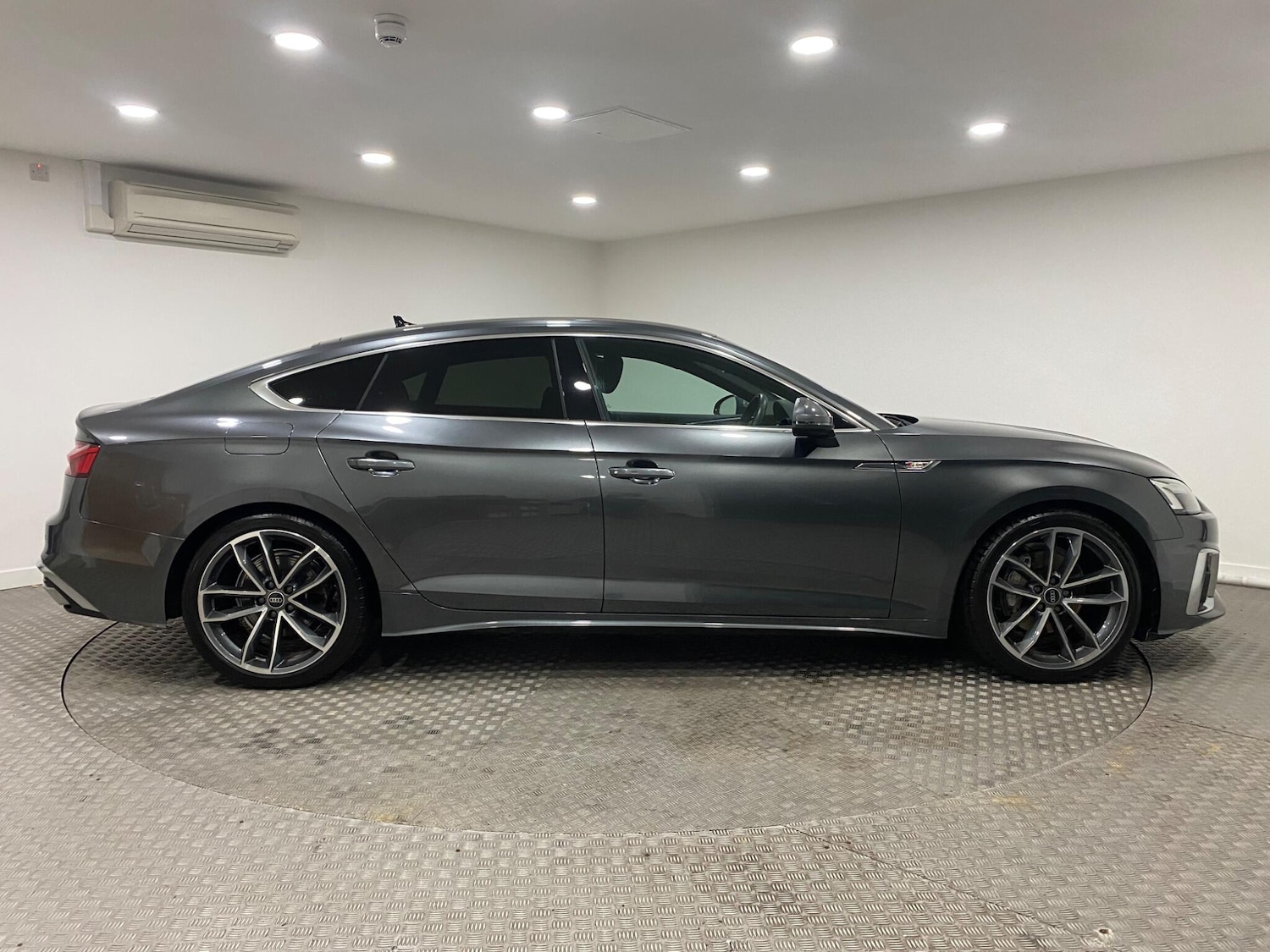 Used Audi A5 2022 for sale - 77144281: Photo 2