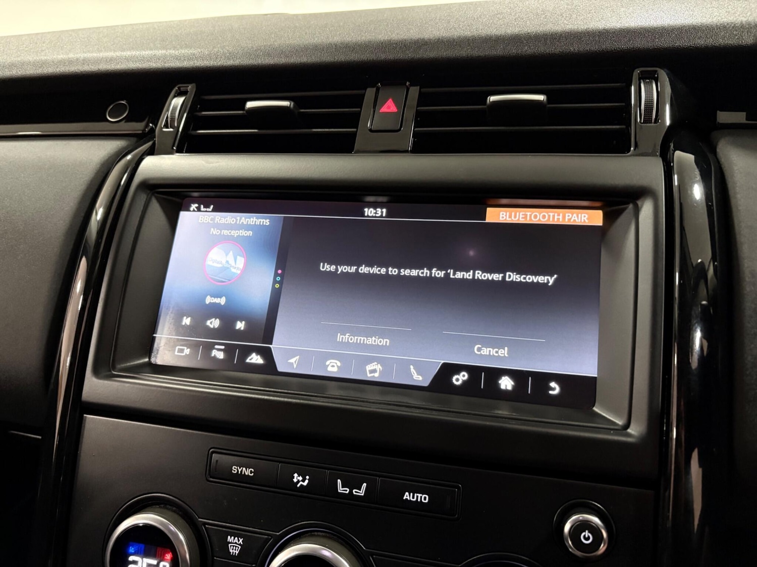 Used Land Rover Discovery 2018 for sale - 76832634: Photo 24